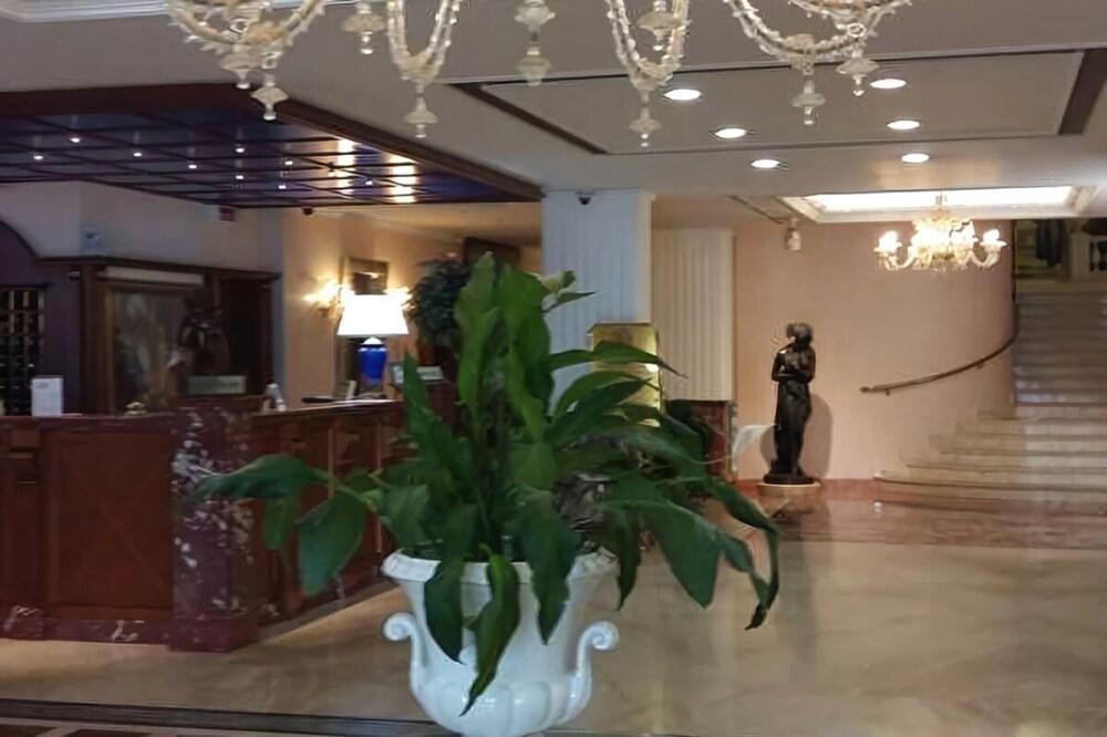 Hotel Principe Pomezia Esterno foto
