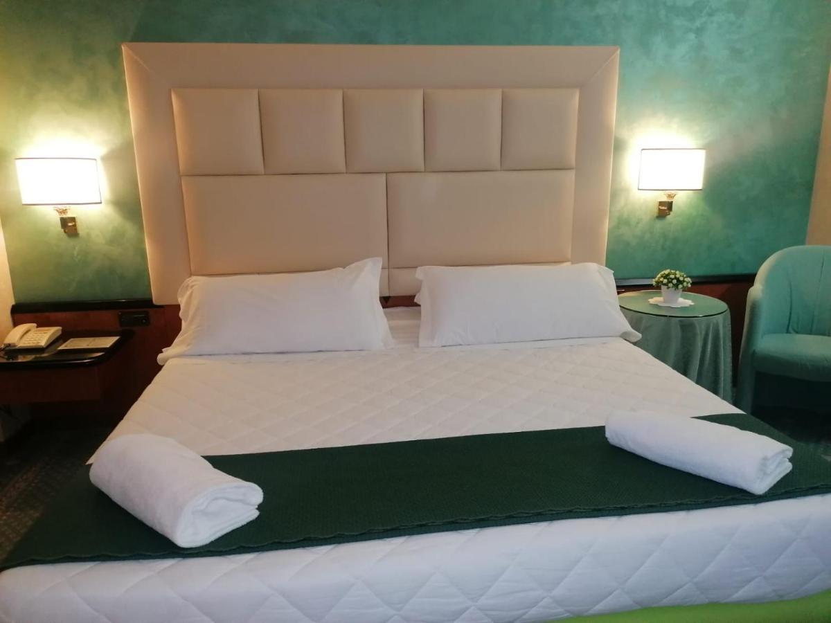 Hotel Principe Pomezia Esterno foto